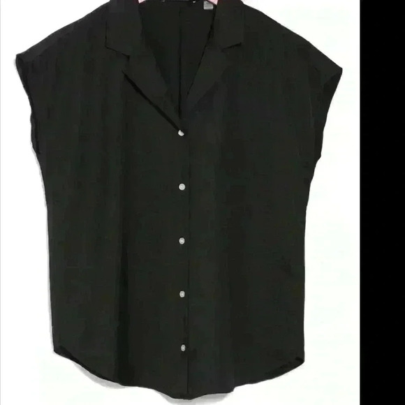 T Tahari airflow button up camp shirt - worn once - Picture 1 of 4